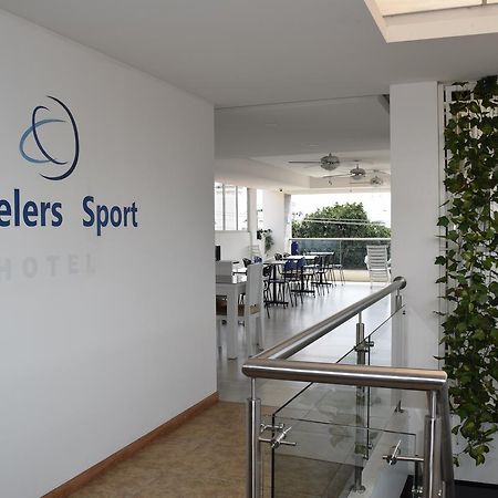 Hotel Travelers Sport Cali Exteriér fotografie